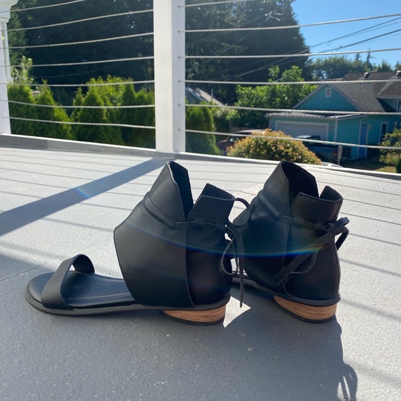 Kelsi Dagger Brooklyn Sandals 6.5 - Picture 2 of 7